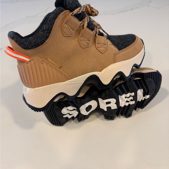 Sorel Women’s Kinetic Impact Caribou Plus Waterproof Boot (NWT) Size 8 - Picture 7 of 7